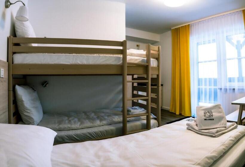 חדר סטנדרט לארבעה, Owca Z Widokiem