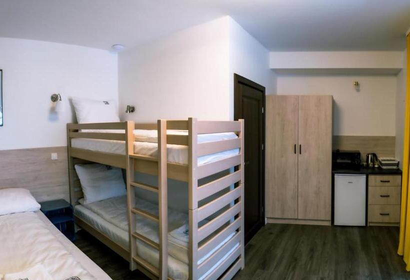 חדר סטנדרט לארבעה, Owca Z Widokiem