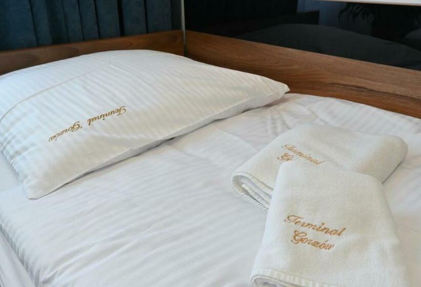 اتاق استاندارد, Terminal