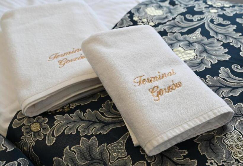 اتاق استاندارد یک نفره, Terminal