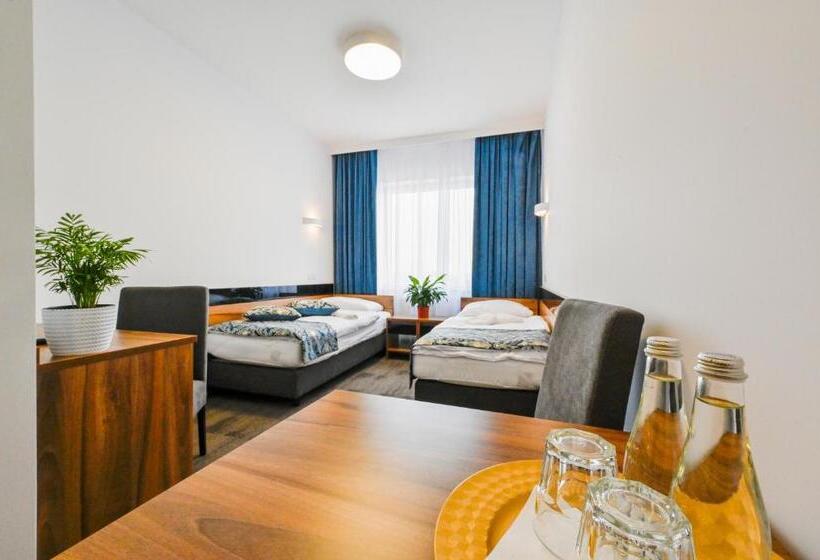 اتاق استاندارد یک نفره, Terminal