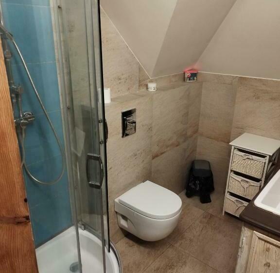 패밀리 룸, Twój Azyl