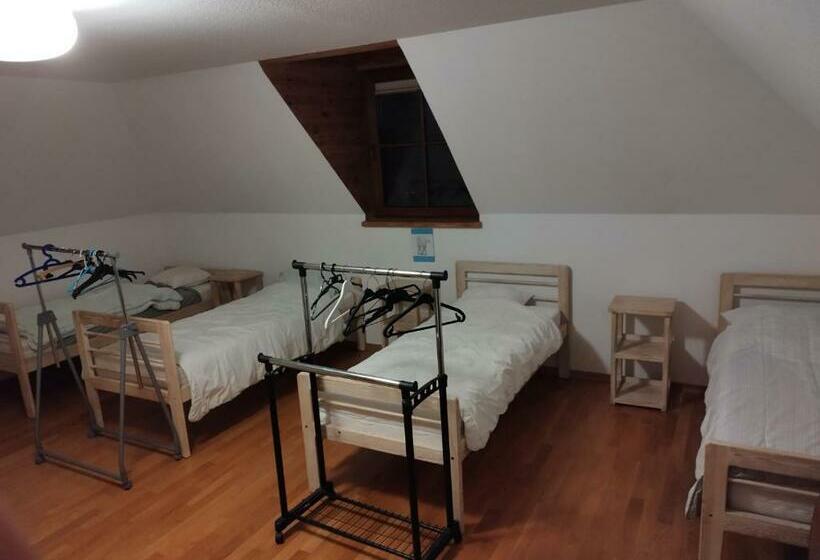 패밀리 룸, Twój Azyl