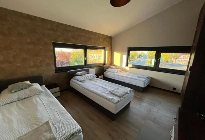 Standard Kolmen Hengen Huone, Nad Lewiatanem