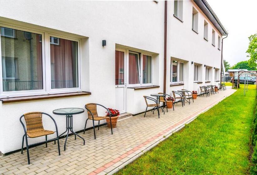 חדר סטנדרט עם טרסה, Arka   Pokoje Z Osobnymi Wejściami Na Parterze