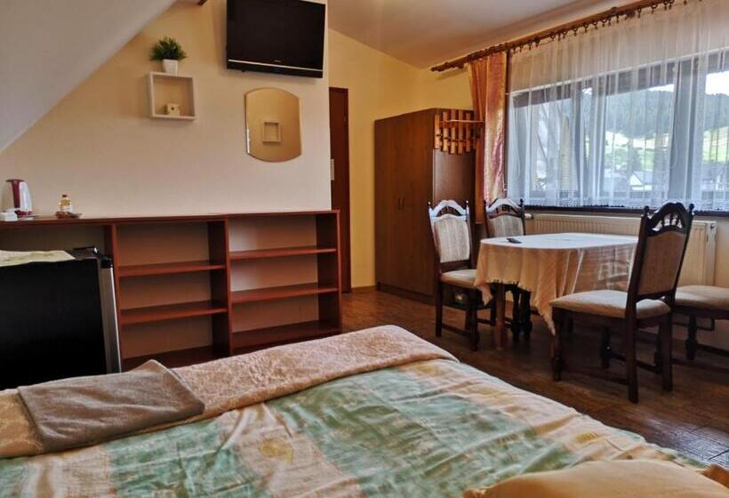 スタンダード４人部屋, Noclegi Arenda