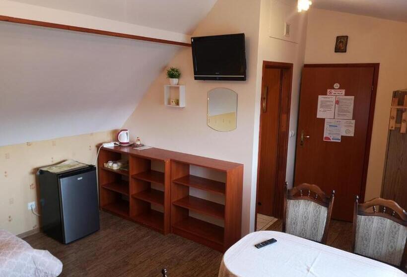 スタンダード４人部屋, Noclegi Arenda