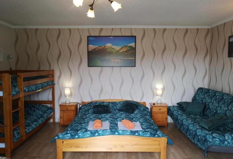 ファミリールーム, Noclegi Arenda