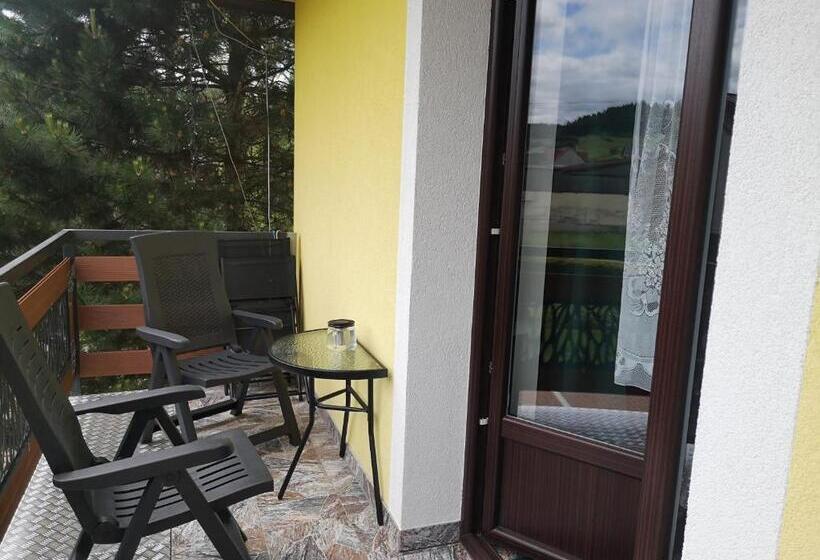 ファミリールーム, Noclegi Arenda