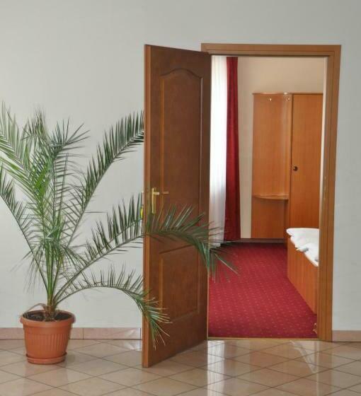 غرفة قياسية, Zajazd Kama Kowalski