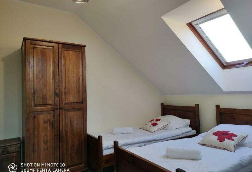 غرفة قياسية ثلاثية, Pensjonat Koliber