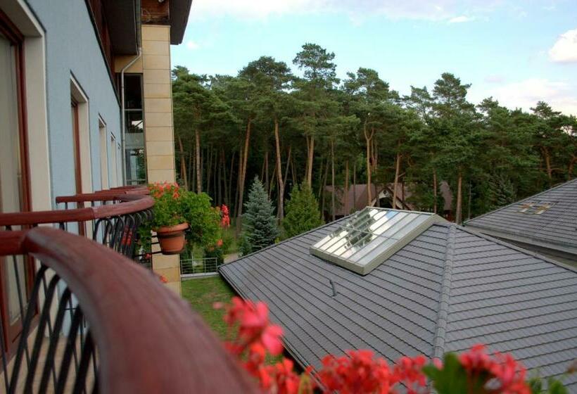 غرفة قياسية, 4 Pory Roku Restauracja I Nocleg