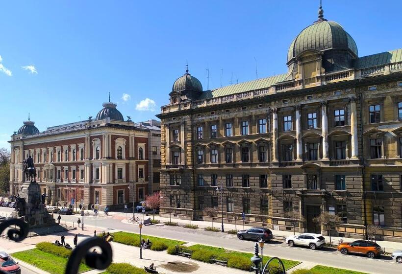 Номер Economy, Roller Apart