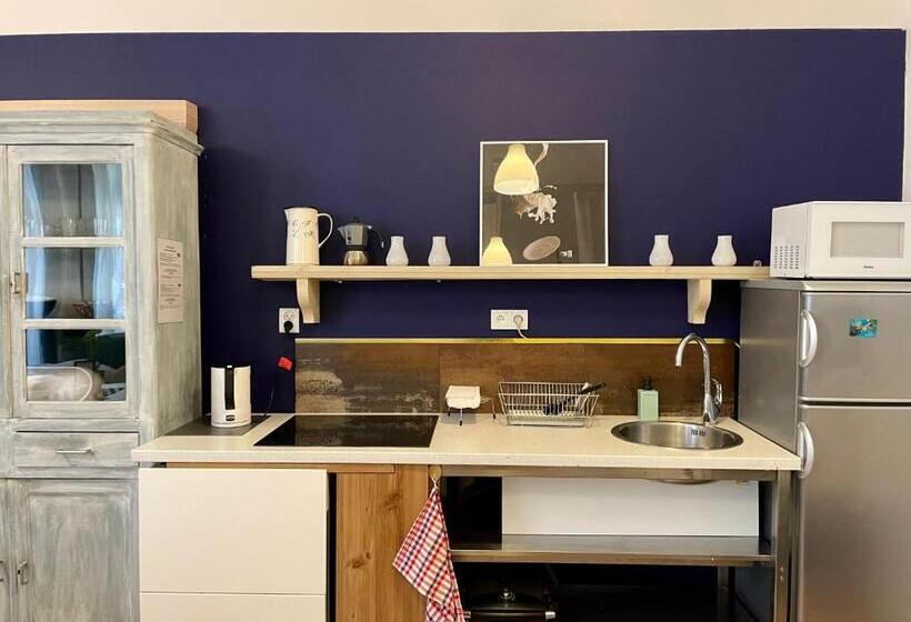 Студия Superior, Roller Apart