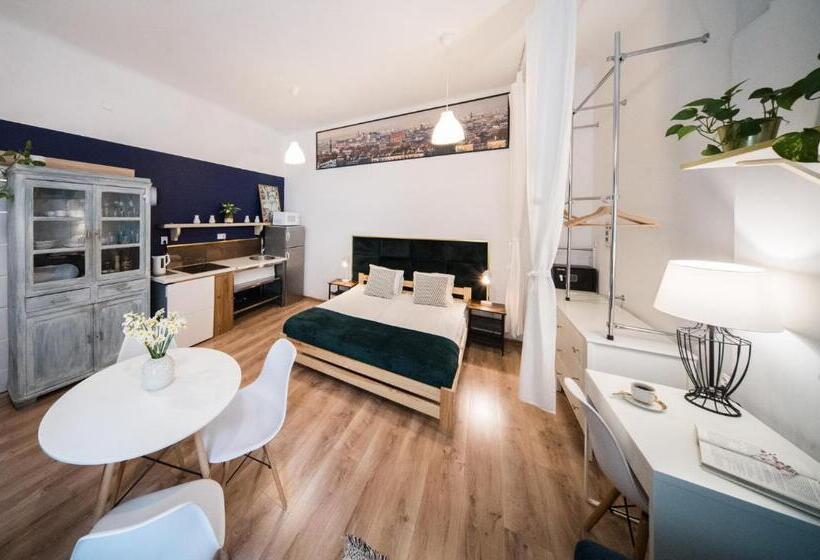 Студия Superior, Roller Apart