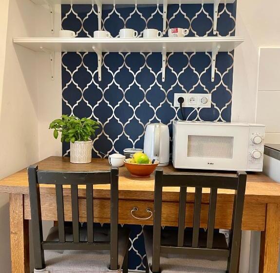 Апартаменты 1 Спальня Нижний Этаж, Roller Apart