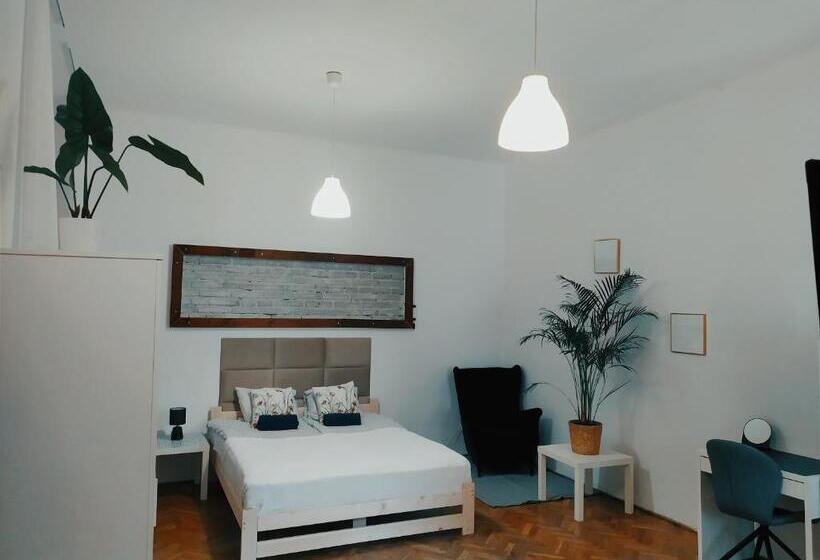 Апартаменты Deluxe 1 Спальня, Roller Apart