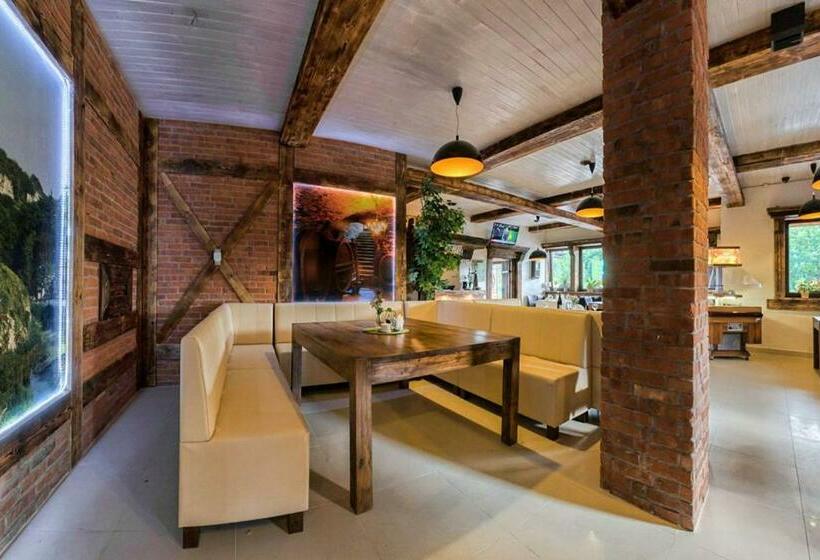 스탠다드 발코니 룸, Gościniec Jurajski