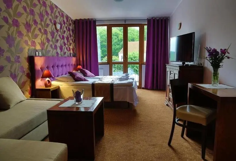 Standard Neljän Hengen Huone Parveke, Pod Wzgórzem Bed & Breakfast