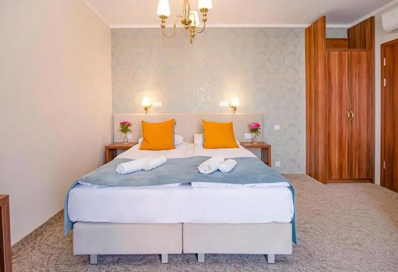 Huoneisto 2 Makuuhuonetta, Pod Wzgórzem Bed & Breakfast