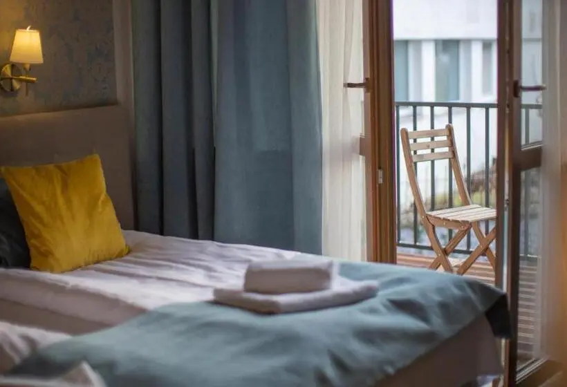 Standard Kolmen Hengen Huone Parveke, Pod Wzgórzem Bed & Breakfast
