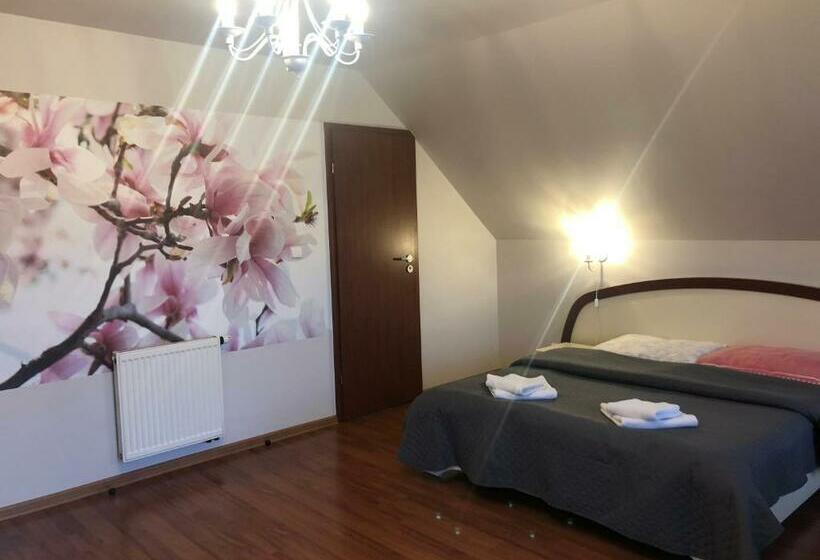 标准间, Restauracja  Zajazd Trzech Braci