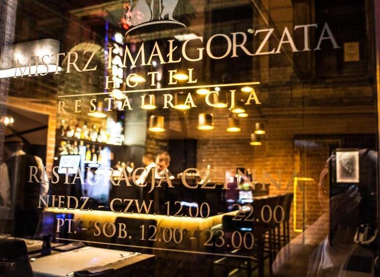 اتاق استاندارد, Apartamenty Siedem Komnat Siedmiu Mistrzów