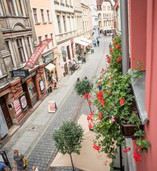 Номер Стандарт, Apartamenty Siedem Komnat Siedmiu Mistrzów