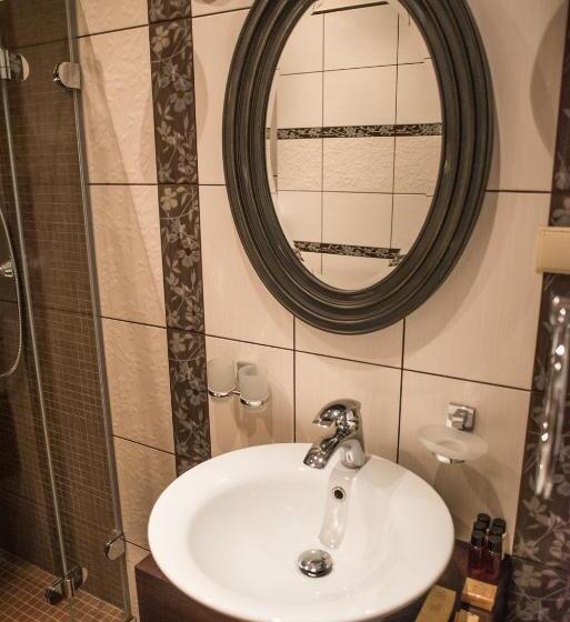 Номер Стандарт, Apartamenty Siedem Komnat Siedmiu Mistrzów
