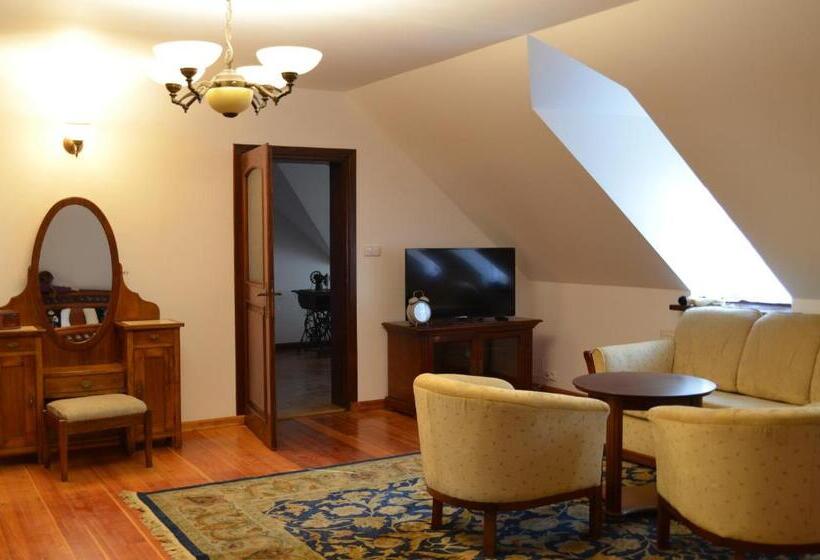 Апартаменты Deluxe 1 Спальня, Apartamenty W Dworku Cheval