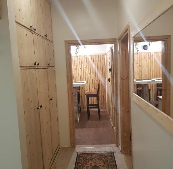 آپارتمان لوکس 1 خوابه, 5 Kroków