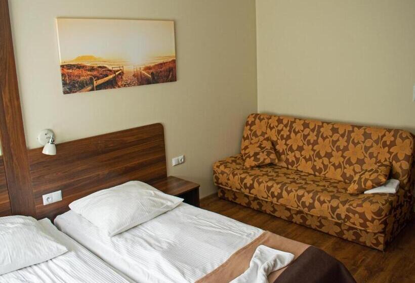 スタンダード4人部屋, Dom Bursztynowy