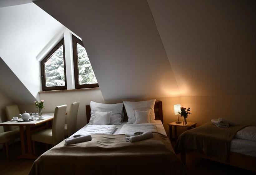 スタンダード４人部屋, Gościniec Pod Lubomirem