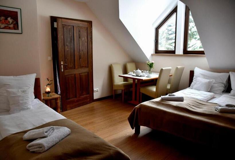 スタンダード４人部屋, Gościniec Pod Lubomirem