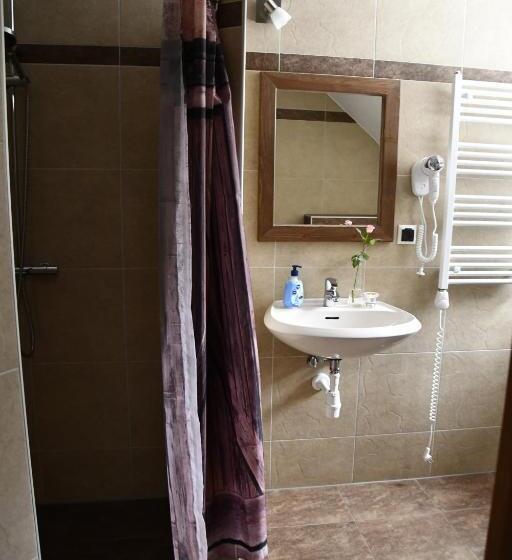 スタンダード４人部屋, Gościniec Pod Lubomirem