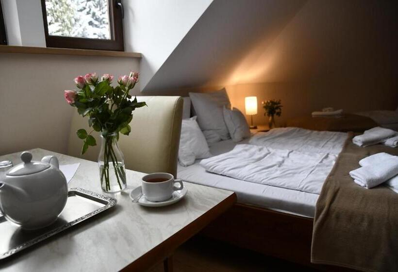 スタンダード４人部屋, Gościniec Pod Lubomirem