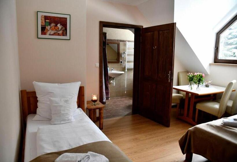 スタンダード４人部屋, Gościniec Pod Lubomirem