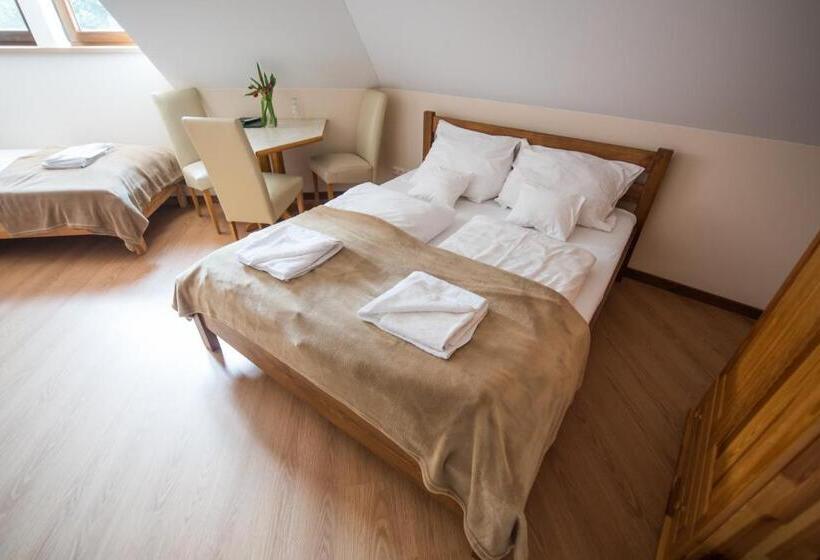 スタンダード４人部屋, Gościniec Pod Lubomirem