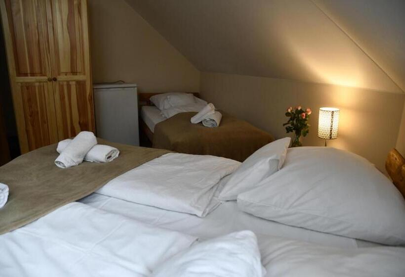 スタンダード４人部屋, Gościniec Pod Lubomirem