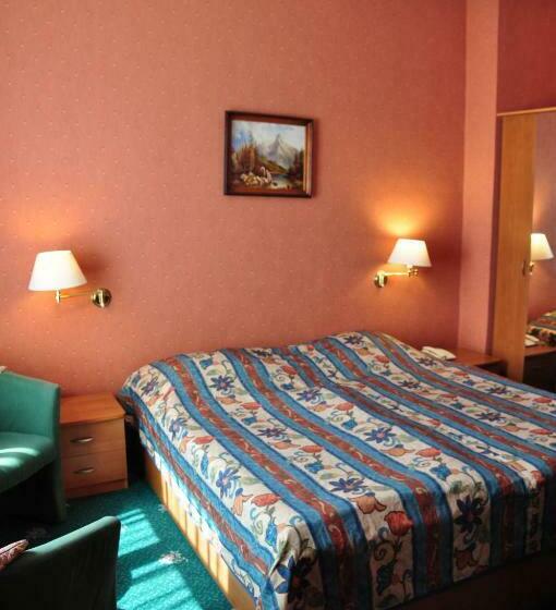 标准三人间, Pensjonat Panorama