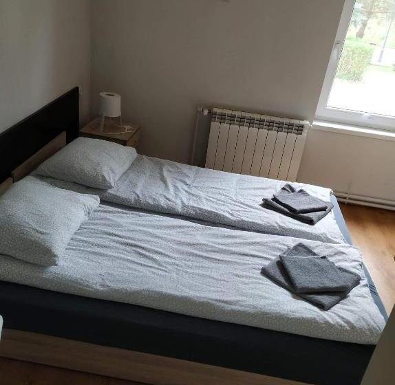 اتاق عادی, Pensjonat Tężniowa 6