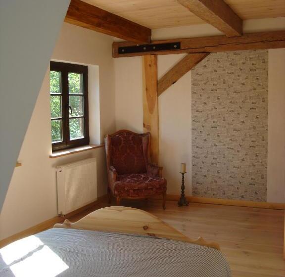 חדר משפחתי, Stara Papiernia Zielony Lasek