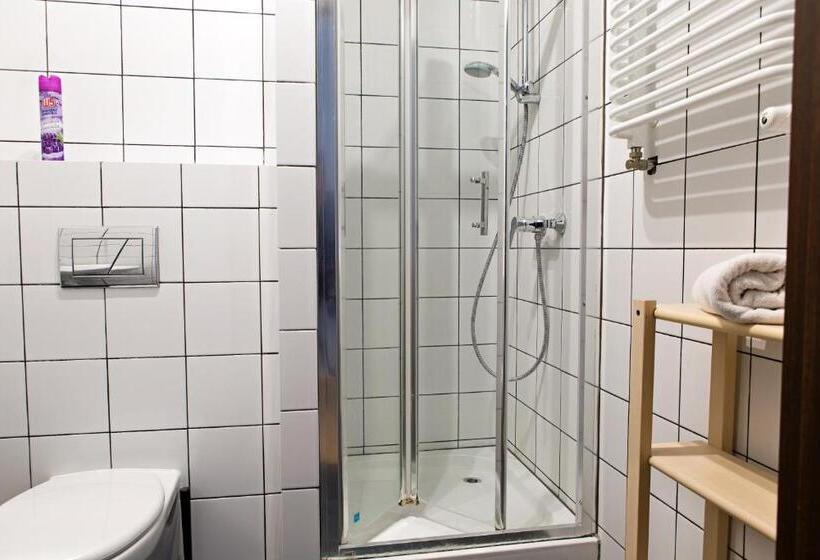 Четырехместный Номер Стандарт, Hostel Starówka
