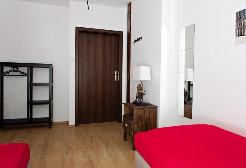 اتاق استاندارد چهار تخته, Hostel Starówka