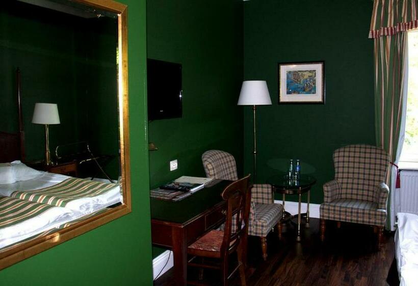 Номер Стандарт, Dwór Sieraków