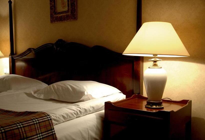 Номер Superior, Dwór Sieraków