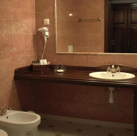 Номер Superior, Dwór Sieraków