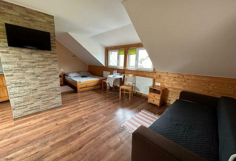 家庭间, Farma Albert Korzenie