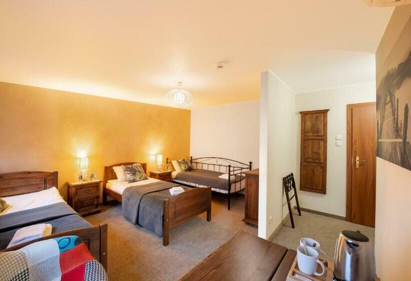 Номер Стандарт Трехместный, Kuźnia Smaków