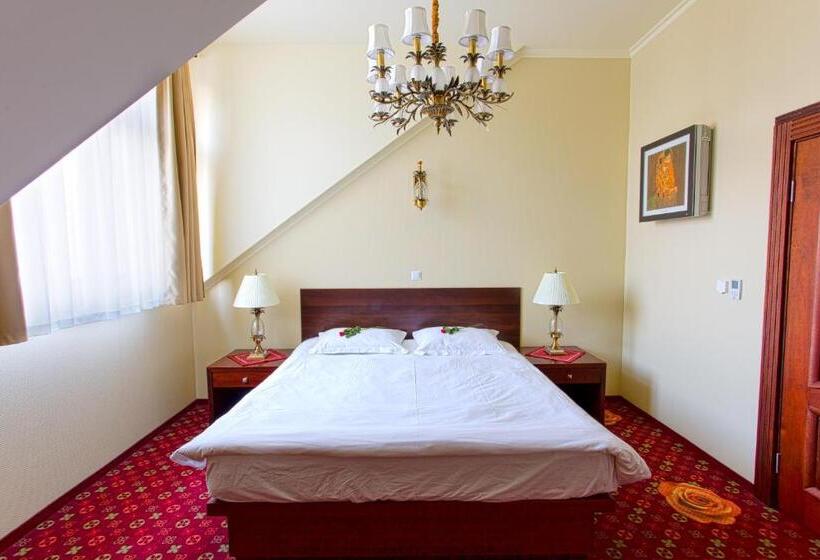 חדר דחוקס עם מיטת קינג, Róża